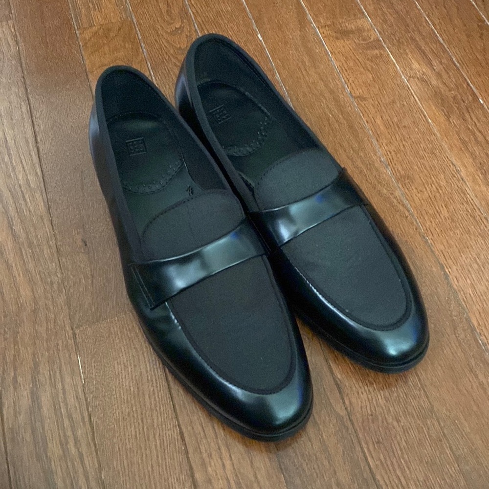 NWOT Black Tux Loafers